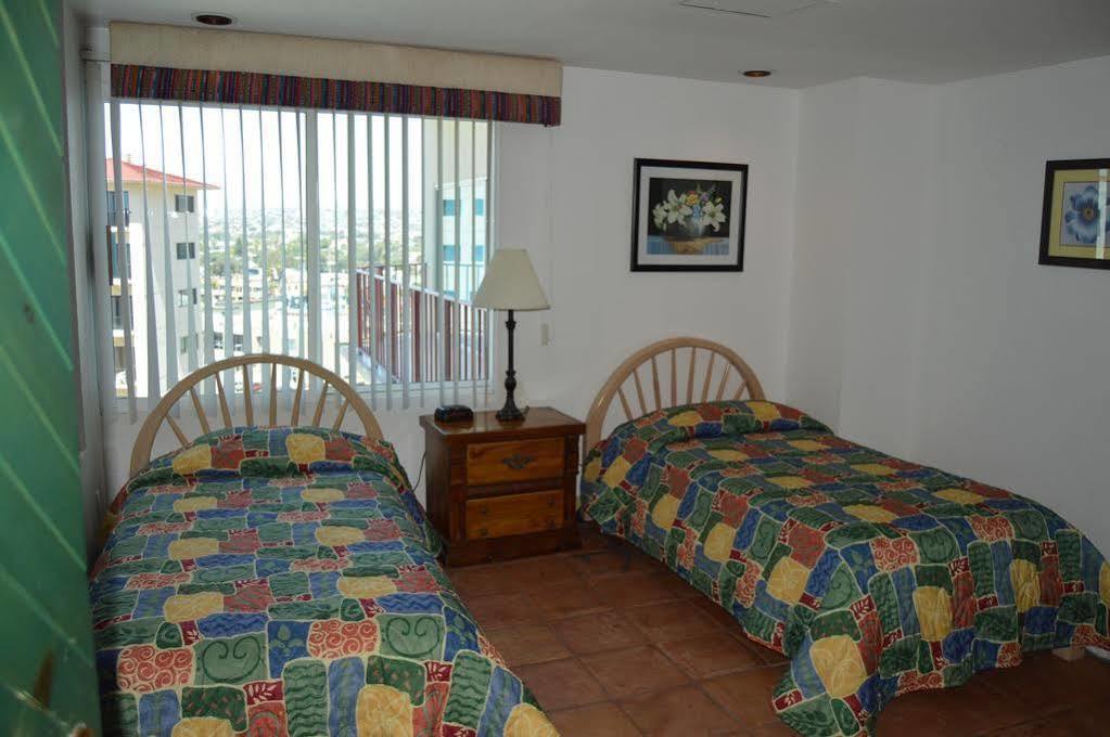 Rosarito Inn Bagian luar foto